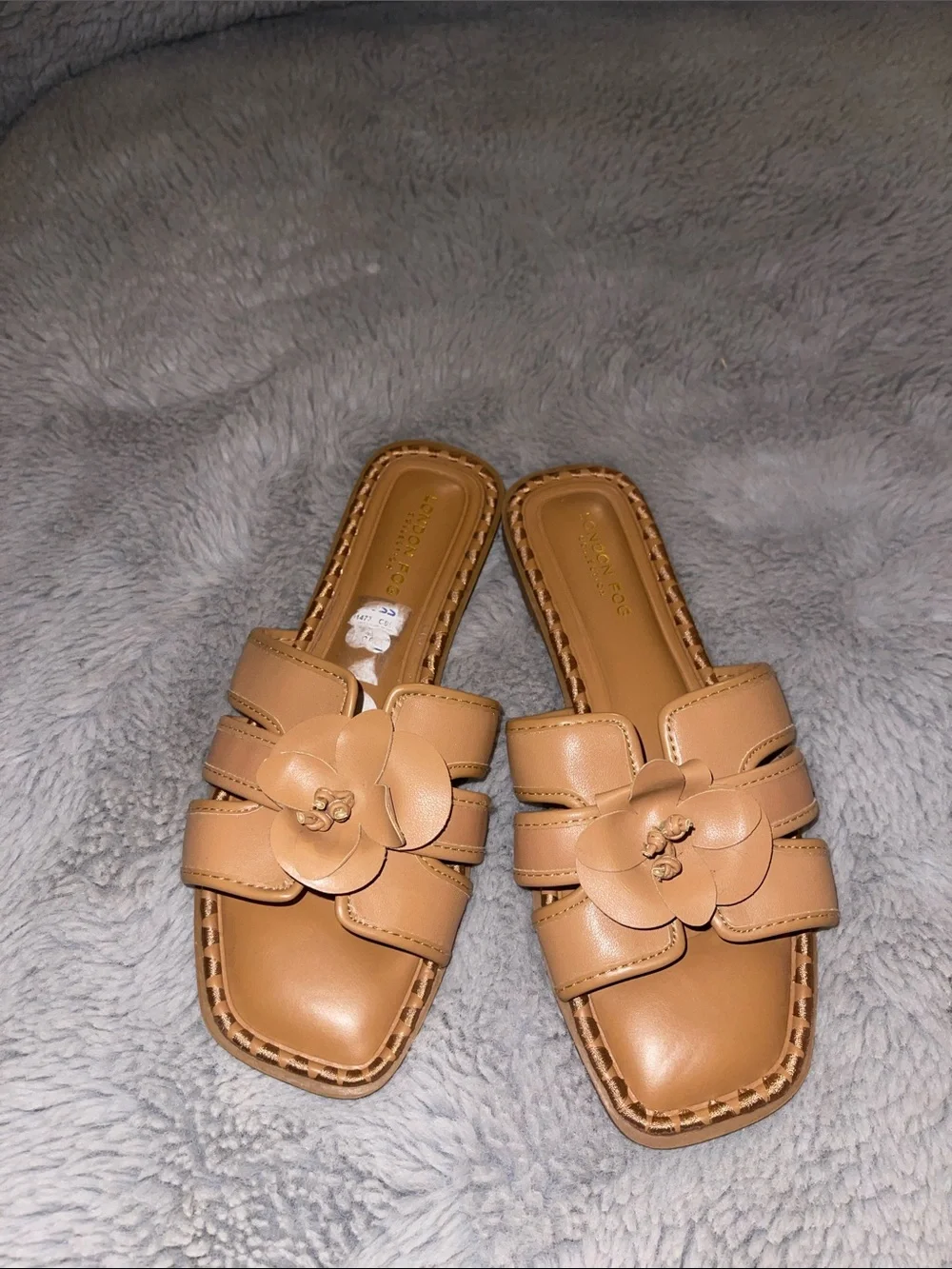 London Fog Camel Floral Slide Sandals Summer Pool